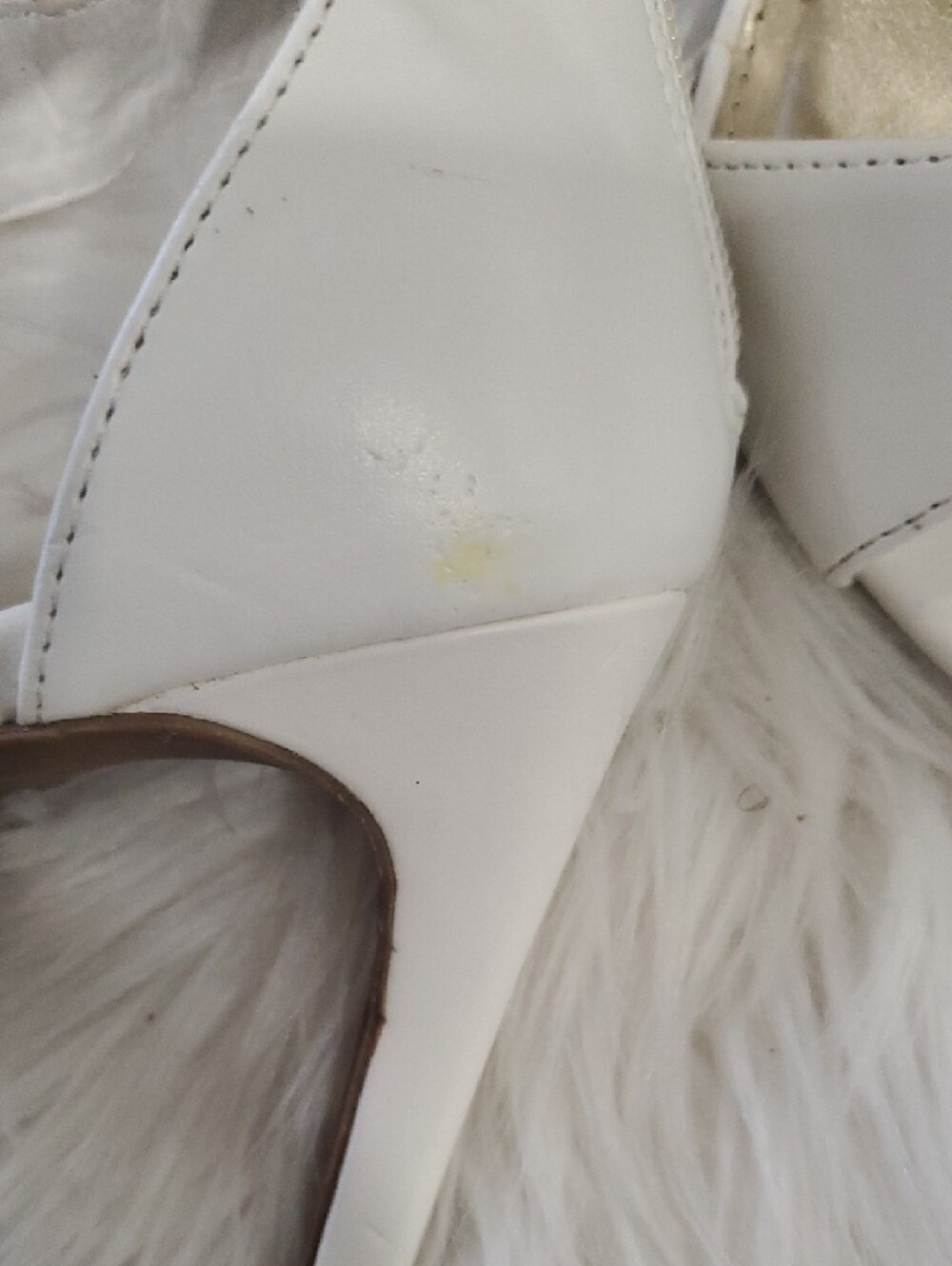 Brash White Heels with Gold Chain Accent - Picture 16 of 16